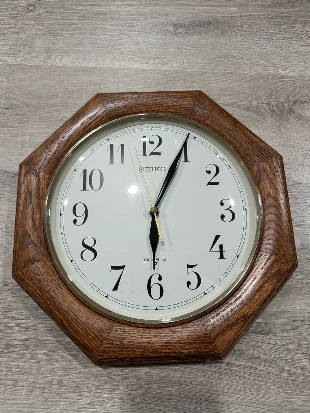 CH176 SEIKO 12 Inch Octagonal Solid Oak Wall Clock Tested And Works